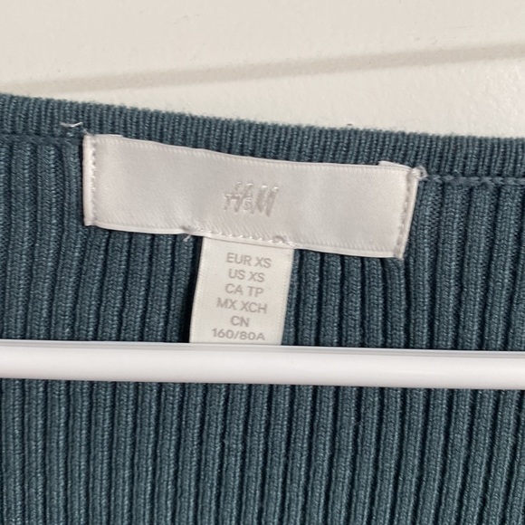 H&M front button up sweater, size xs, blue knit sweater - Picture 3 of 4